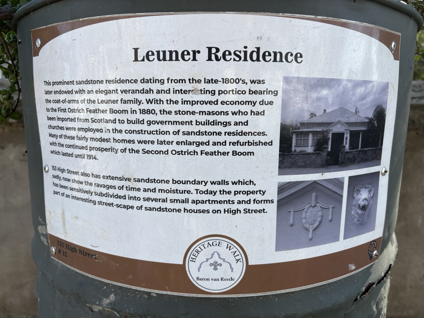 The heritage plaque for Leuner Residence in High Street, Oudtshoorn